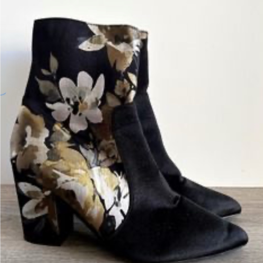 Mackin J Floral Ankle Boots